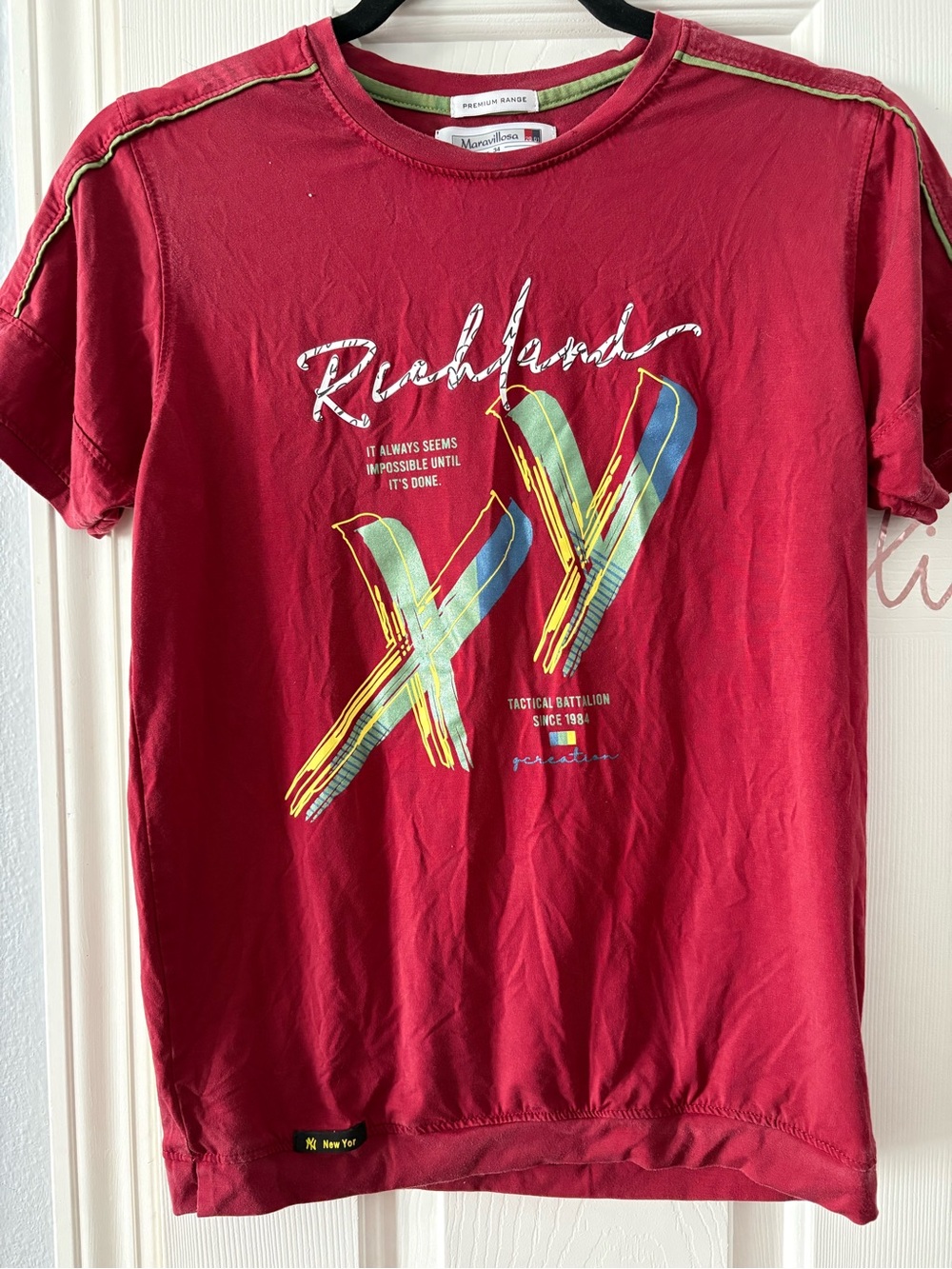 Maravillosa  Red Graphic Tee with Multicolor Print Inspirational Sz 34